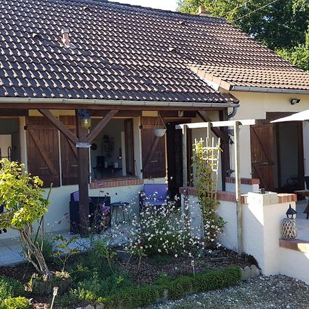 Le Cottage De Mae Seigy Екстер'єр фото